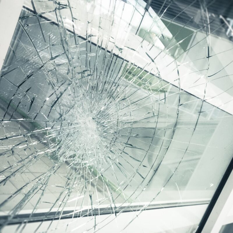 Fen&ecirc;tres aluminium et s&eacute;curit&eacute; : quelles options pour retarder les effractions ? Illzach
