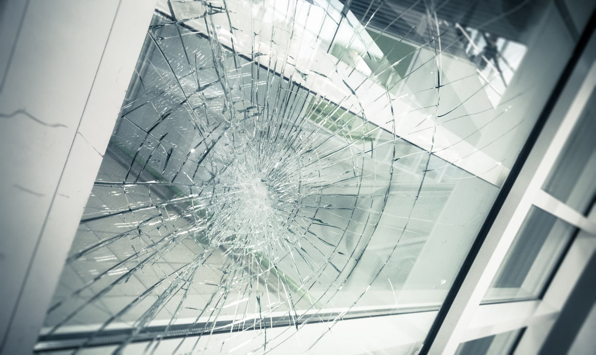 Fen&ecirc;tres aluminium et s&eacute;curit&eacute; : quelles options pour retarder les effractions ? Illzach